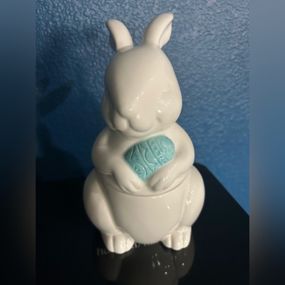 Easter Bunny - Picture 1 of 5